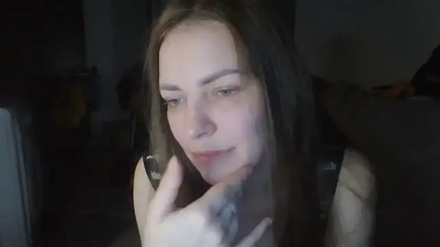 AnnaDiamond1 online show from 05/21/26, 08:39