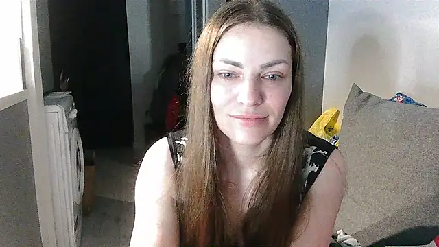 Snapshot of AnnaDiamond1 chatting on 07/04/26, 09:41 AnnaDiamond1 online show from 07/04/26, 09:41