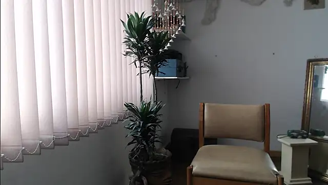 Snapshot of Siriss_boyrag chatting on 10/11/25, 02:51 Siriss boyrag online show from 10/11/25, 02:51