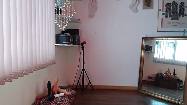 Snapshot of Siriss_boyrag chatting on 09/20/25, 02:22 Siriss boyrag online show from 09/20/25, 02:22