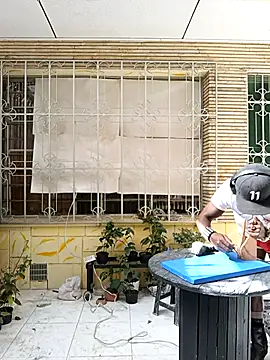 Siriss boyrag online show from 12/03/25, 07:46