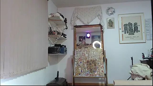 Snapshot of Siriss_boyrag chatting on 02/21/25, 04:29 Siriss boyrag online show from 02/21/25, 04:29