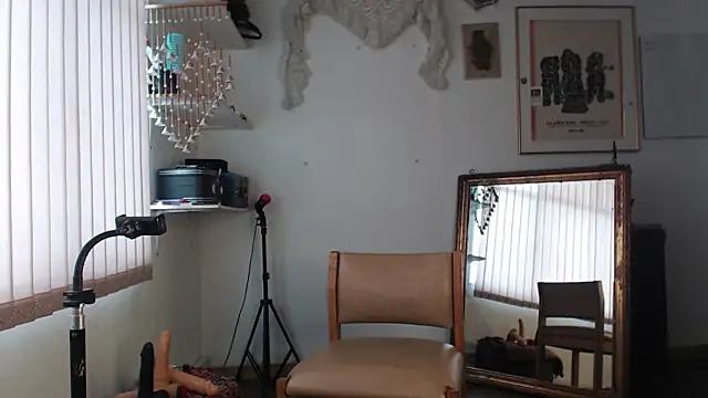 Snapshot of Siriss_boyrag chatting on 09/19/25, 01:59 Siriss boyrag online show from 09/19/25, 01:59