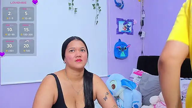 Snapshot of sara_mendez2 chatting on 10/11/25, 12:22 sara mendez2 online show from 10/11/25, 12:22