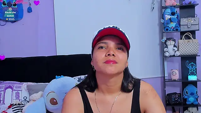 Snapshot of sara_mendez2 chatting on 09/20/25, 11:43 sara mendez2 online show from 09/20/25, 11:43