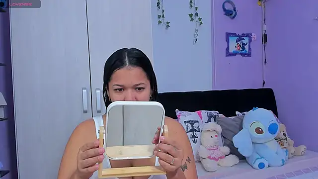 Snapshot of sara_mendez2 chatting on 09/19/25, 12:03 sara mendez2 online show from 09/19/25, 12:03