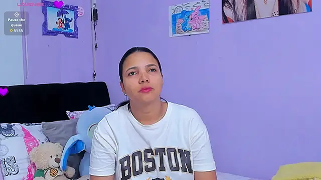 Snapshot of sara_mendez2 chatting on 09/18/25, 12:13 sara mendez2 online show from 09/18/25, 12:13