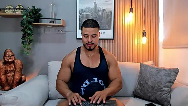 Snapshot of ApoloMakris chatting on 10/10/25, 09:37 ApoloMakris online show from 10/10/25, 09:37