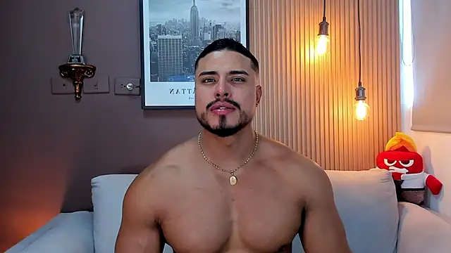 Snapshot of ApoloMakris chatting on 09/29/25, 07:52 ApoloMakris online show from 09/29/25, 07:52