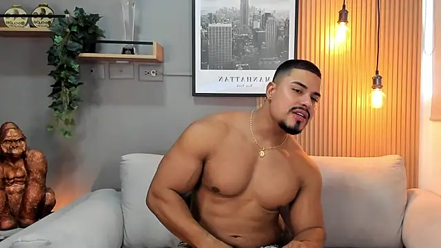 Snapshot of ApoloMakris chatting on 10/15/25, 08:17 ApoloMakris online show from 10/15/25, 08:17