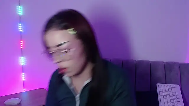 Marian Ran online show from 12/03/25, 02:23