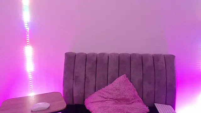 Marian Ran online show from 11/30/25, 03:29