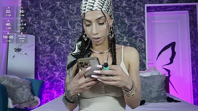 BrianaGolddenn online show from 05/27/26, 07:32