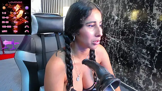 VICTORIA HOUSTON online show from 10/16/25, 12:35