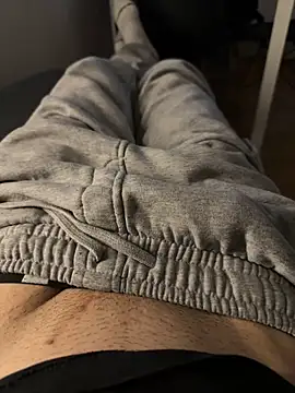 Snapshot of XMenX24 chatting on 12/13/24, 04:27 XMenX24 online show from 12/13/24, 04:27