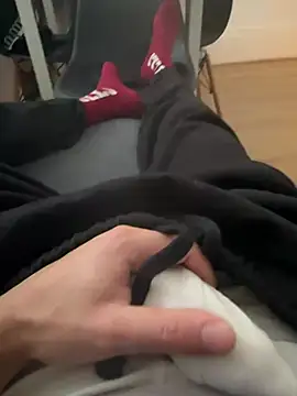 Snapshot of XMenX24 chatting on 12/08/24, 01:47 XMenX24 online show from 12/08/24, 01:47