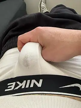 Snapshot of XMenX24 chatting on 03/15/25, 11:40 XMenX24 online show from 03/15/25, 11:40