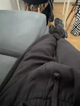 Snapshot of XMenX24 chatting on 12/20/24, 12:05 XMenX24 online show from 12/20/24, 12:05