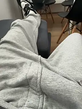 Snapshot of XMenX24 chatting on 02/03/25, 02:02 XMenX24 online show from 02/03/25, 02:02