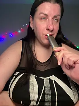 Evelinia online show from 04/07/26, 03:25