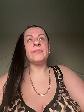 Evelinia online show from 04/09/26, 03:18