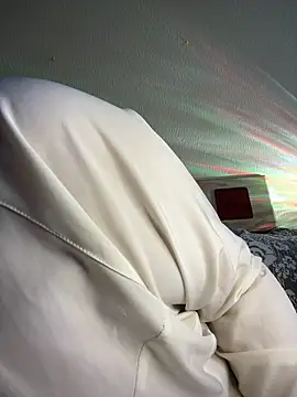 Evelinia online show from 09/11/25, 12:49