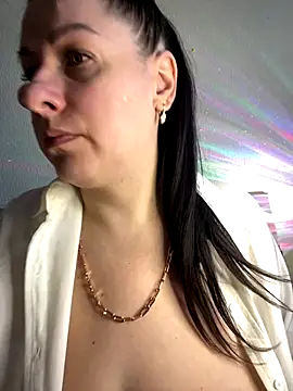 Evelinia online show from 09/26/25, 12:45