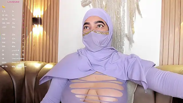 Snapshot of malak_nanyy chatting on 01/14/26, 11:25 malak nanyy online show from 01/14/26, 11:25