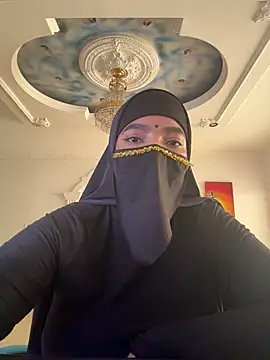 malak nanyy online show from 05/15/26, 01:31