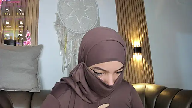 malak nanyy online show from 11/29/25, 09:31