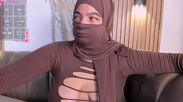 Snapshot of malak_nanyy chatting on 02/12/26, 10:15 malak nanyy online show from 02/12/26, 10:15