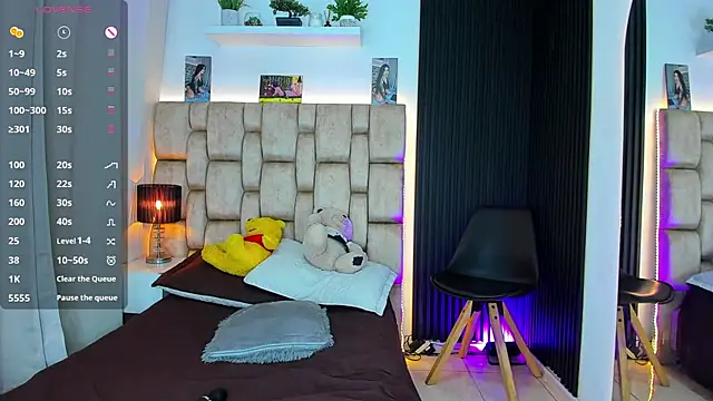 little sophie18 online show from 11/01/25, 07:52