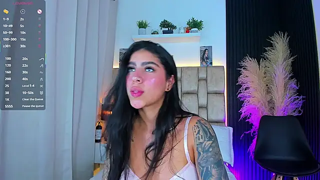 little sophie18 online show from 05/23/26, 07:57