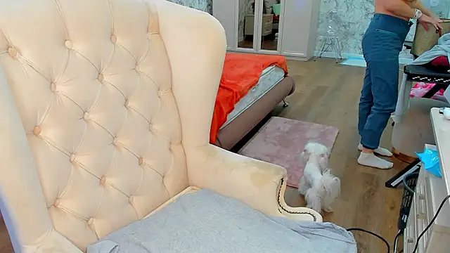 Snapshot of foxy_blond chatting on 03/11/26, 12:48 foxy blond online show from 03/11/26, 12:48