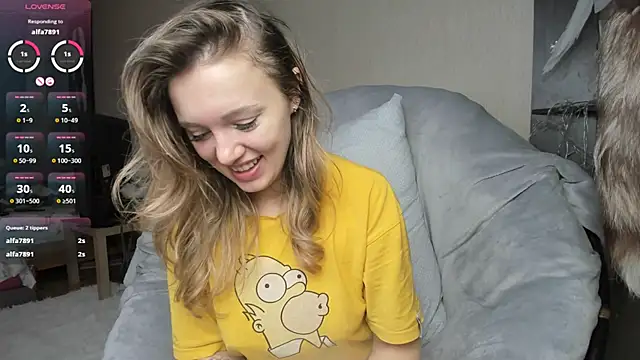 Snapshot of foxy_blond chatting on 03/18/25, 09:12 foxy blond online show from 03/18/25, 09:12