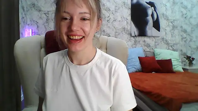 foxy blond online show from 03/23/26, 12:33