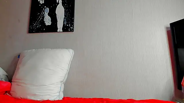 Snapshot of foxy_blond chatting on 10/29/25, 12:20 foxy blond online show from 10/29/25, 12:20