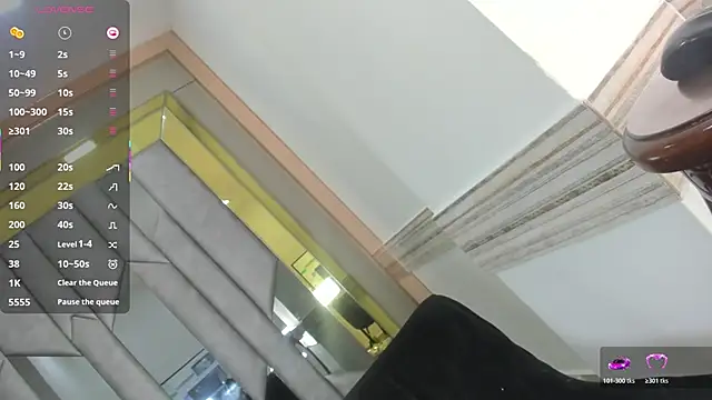 Snapshot of nayshalopestss chatting on 12/16/25, 01:48 nayshalopestss online show from 12/16/25, 01:48