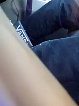 Snapshot of jorwee chatting on 12/03/24, 10:12 jorwee online show from 12/03/24, 10:12