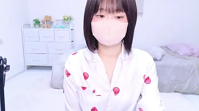 Snapshot of Im_Yu-na chatting on 03/11/25, 09:04 Im Yu-na online show from 03/11/25, 09:04