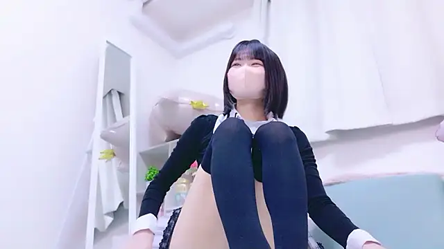 Im Yu-na online show from 04/29/26, 01:59