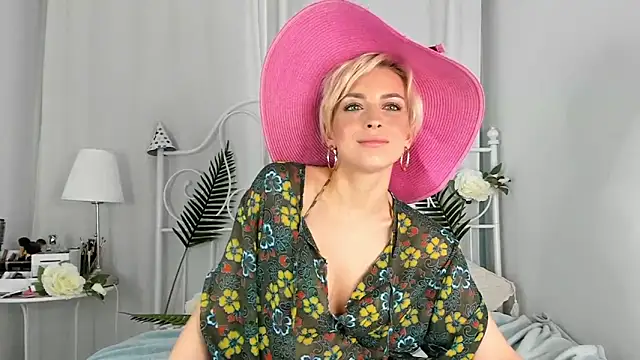 SakuFox online show from 12/17/25, 07:30