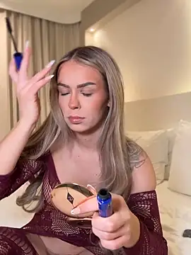 HotBella- online show from 02/15/26, 06:07