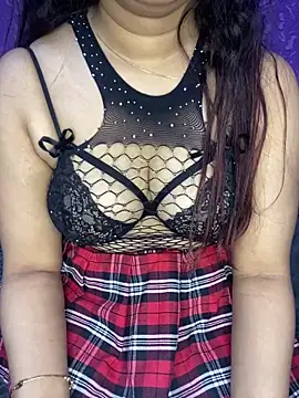 chelsiee1 online show from 12/15/25, 06:14