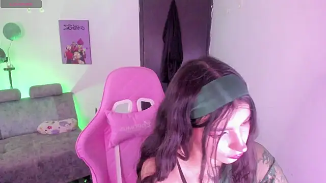 cami mila9 online show from 11/29/25, 10:32