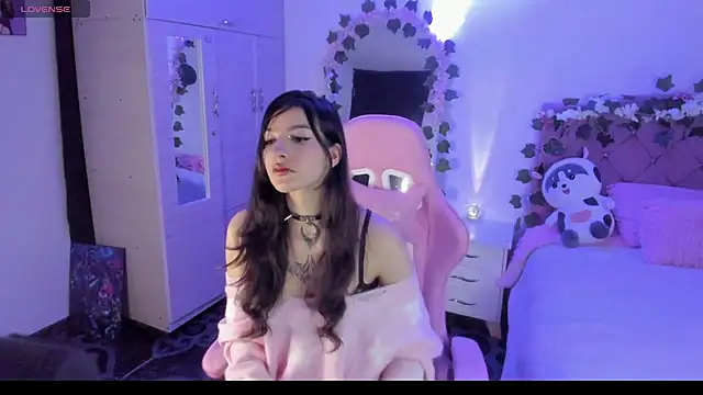 cami mila9 online show from 03/03/25, 02:22