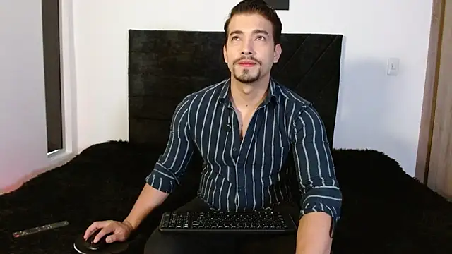 Snapshot of Ian_Daviz chatting on 06/07/26, 02:11 Ian Daviz online show from 06/07/26, 02:11