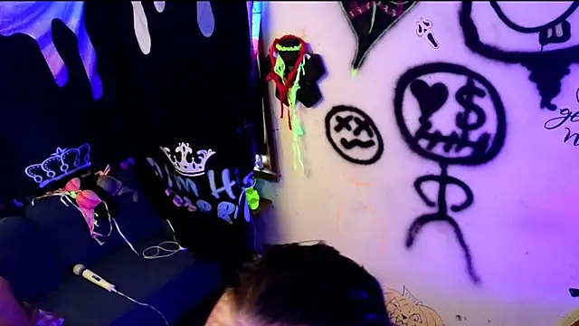 Snapshot of KRYZTALYNXXX chatting on 02/26/25, 10:26 KRYZTALYNXXX online show from 02/26/25, 10:26