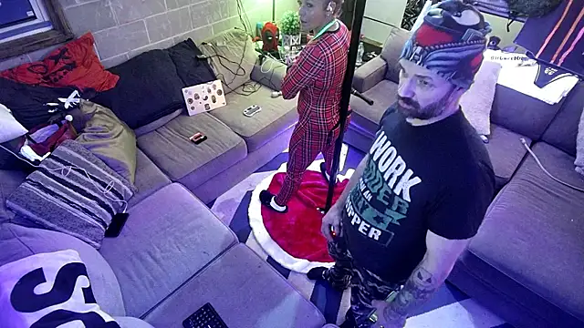 KRYZTALYNXXX online show from 12/15/25, 10:32