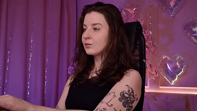 Snapshot of JackieByrd chatting on 02/22/26, 04:08 JackieByrd online show from 02/22/26, 04:08